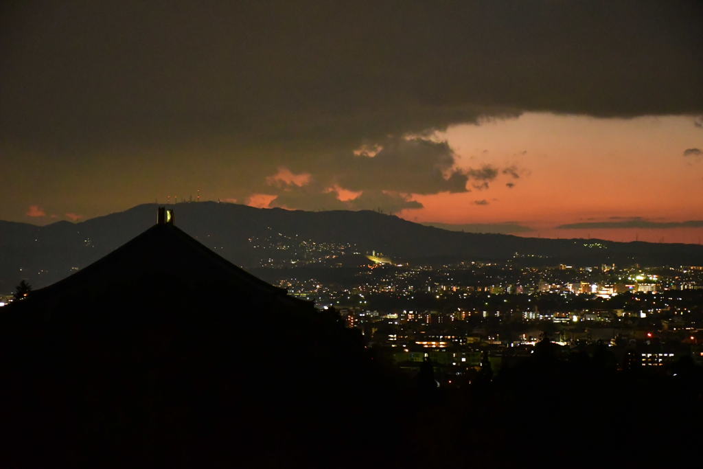 古都の夕暮れ。