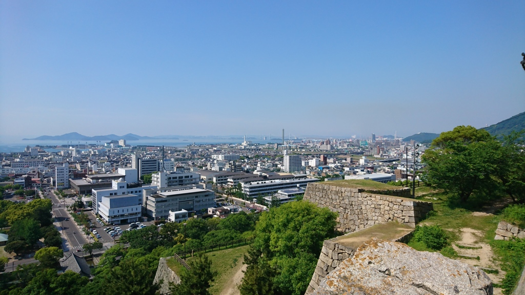 丸亀城からの眺望。