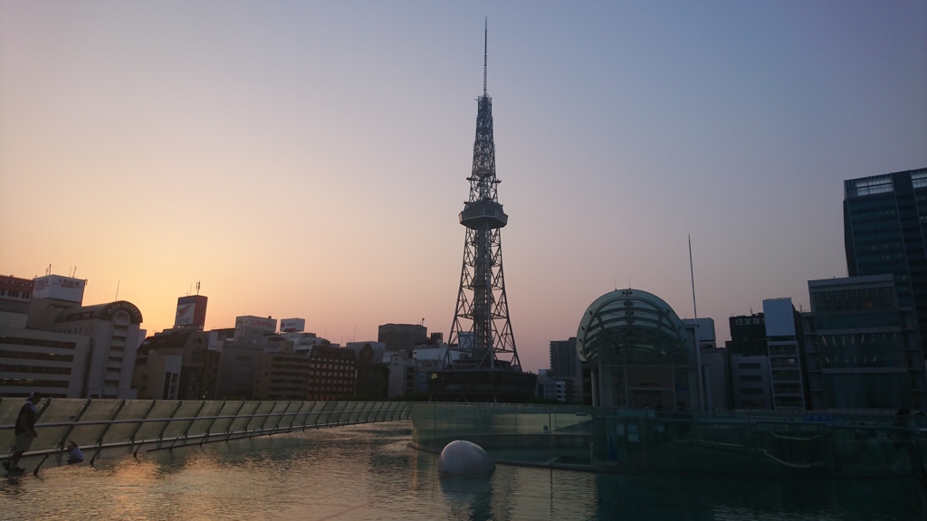 名古屋の暮景。