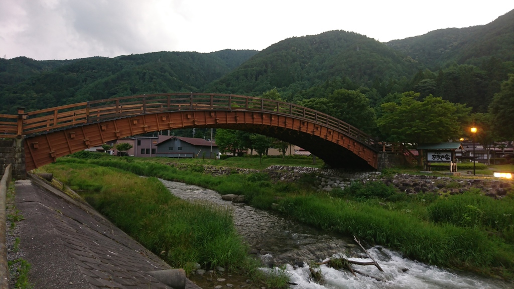 木曽の大橋。