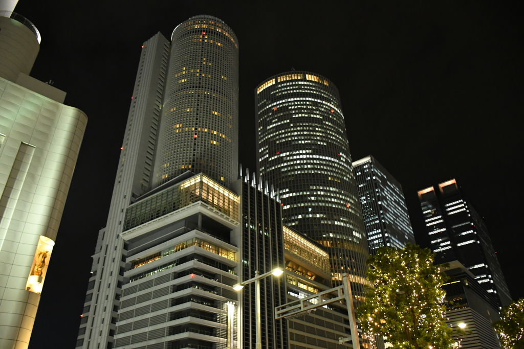 名古屋ビル街。