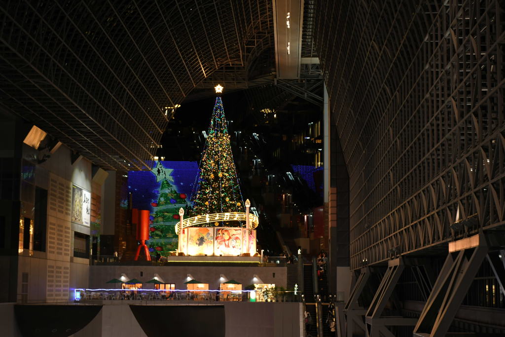 二つのクリスマスツリー。
