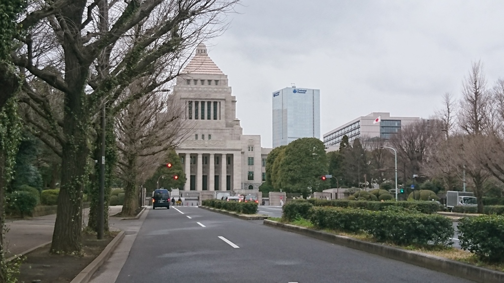 国会議事堂に来ました。