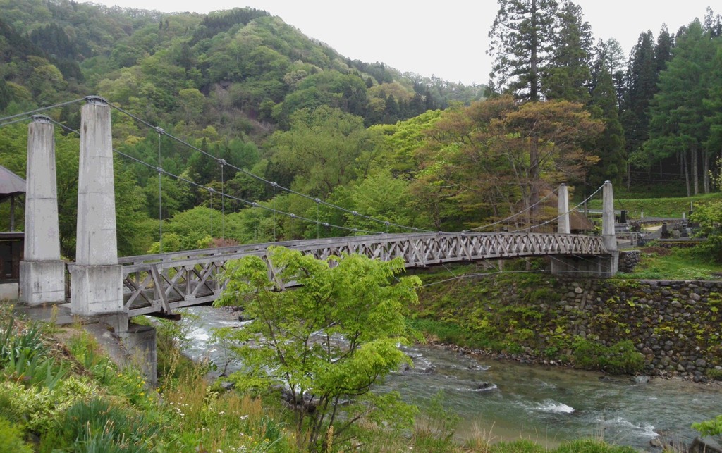 大出の吊り橋。