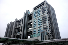 ビル（朝）