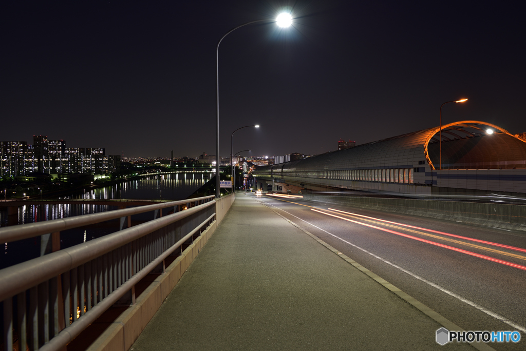 夜の道路は...①