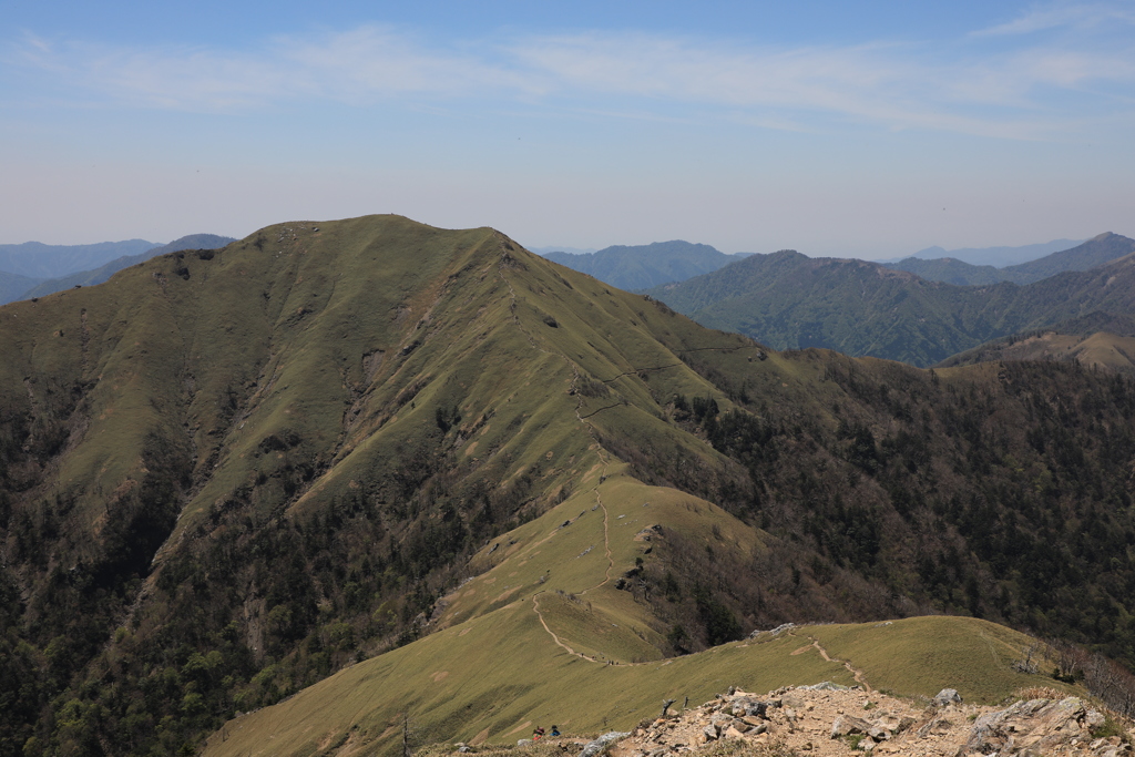 次郎笈  剣山より