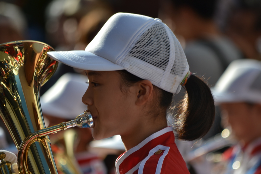 金管バンドの少女