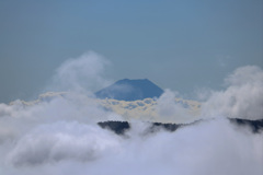 雲海から富士山