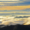 雲海湧く