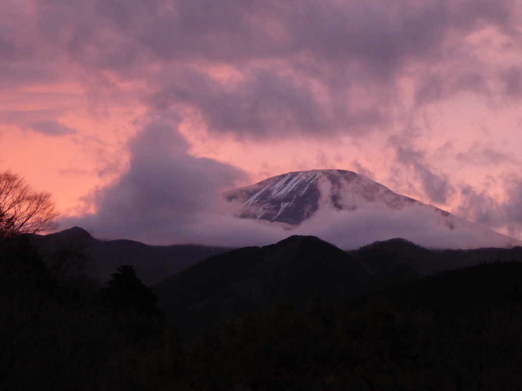 日光金谷ホテルより男体山
