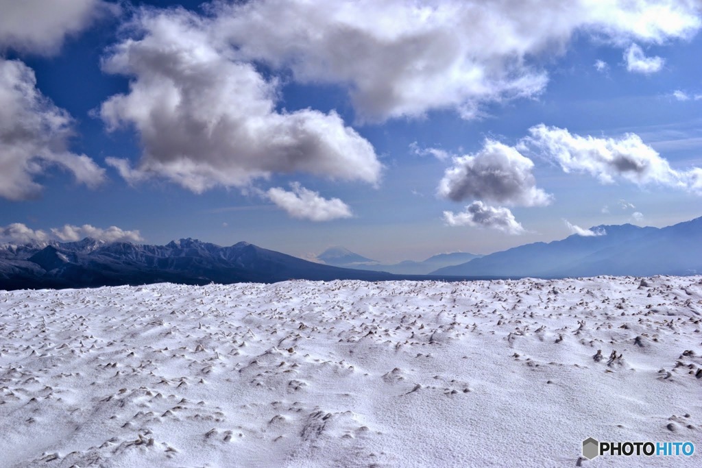 雪面と雲