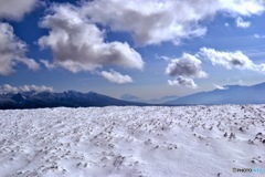 雪面と雲