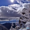 雲に隠れる富士