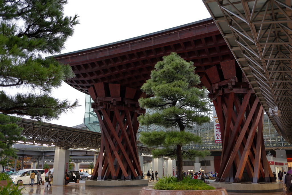 金沢駅前