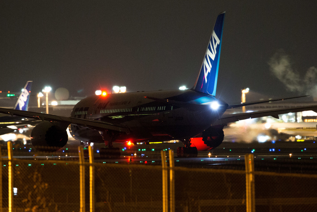 成田空港の夜　その３