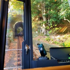 大山ケーブルに乗って阿夫利神社まで