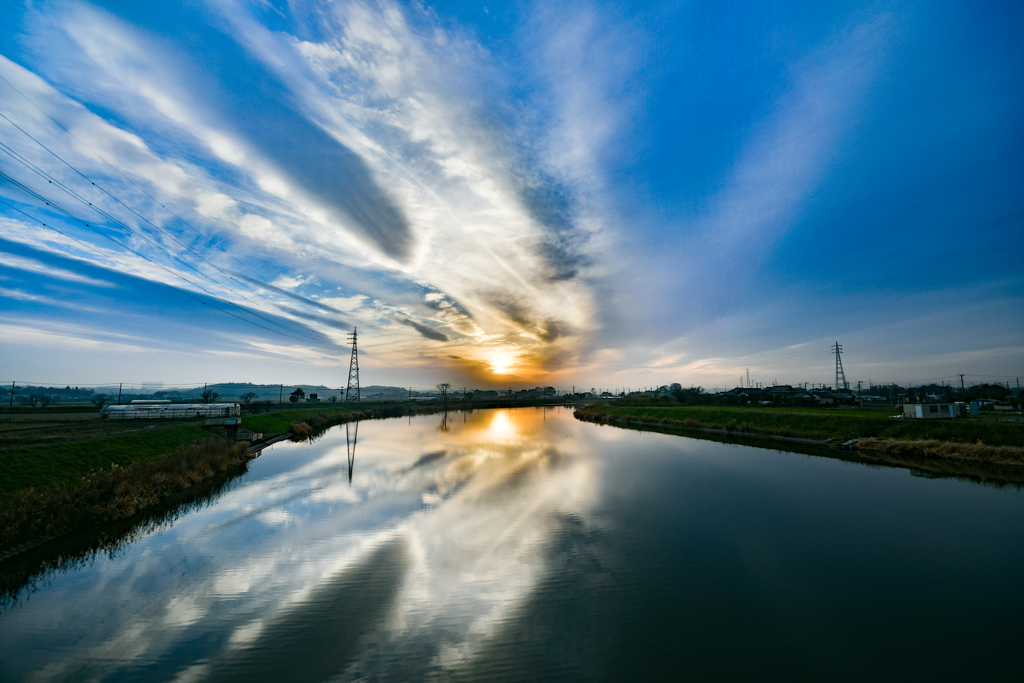 川と空（HDR）