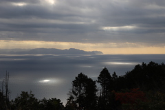 日本平からの展望　初日の出は拝めなかったが、天使の梯子の着水点が見れました。