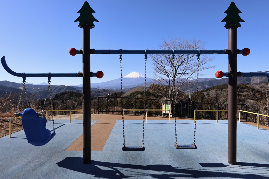 自然と漕ぎたくなるブランコ