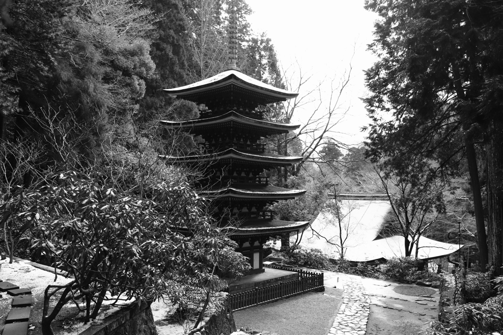 薄化粧の室生寺