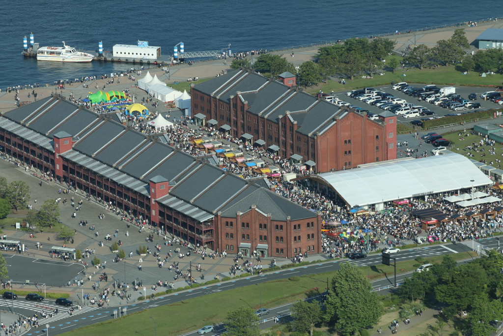 こどもの日の赤煉瓦倉庫