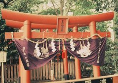 開口神社の豊竹稲荷さん