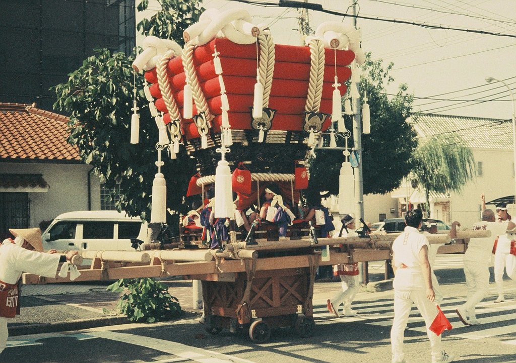 日本最古の布団太鼓祭りだそうです。