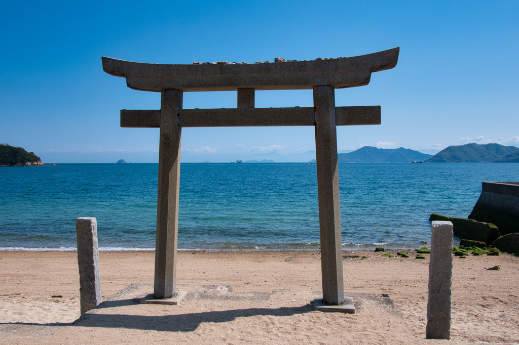 海と鳥居 向島_沖条金刀比羅宮