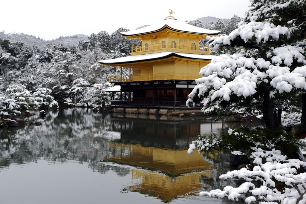 雪の金閣時