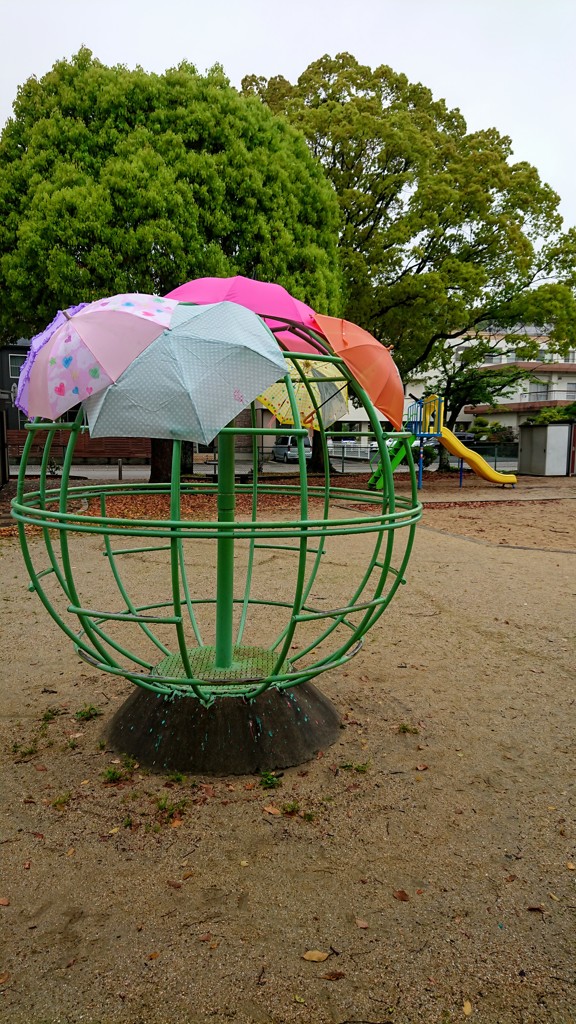 スマホで･･･雨上がりの公園