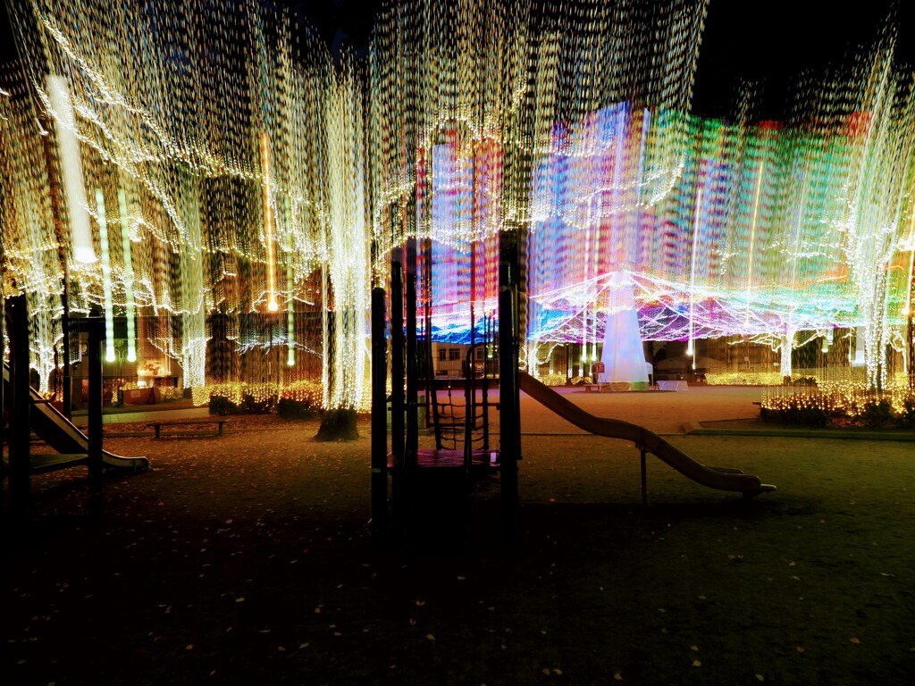 イルミネーションのカーテン