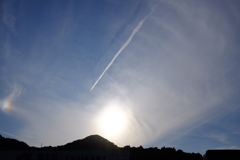 雲の向こうに