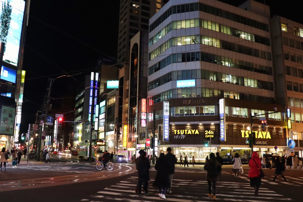 札幌　スクランブル交差点