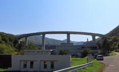 朝里川ダムループ橋