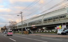 地上鉄