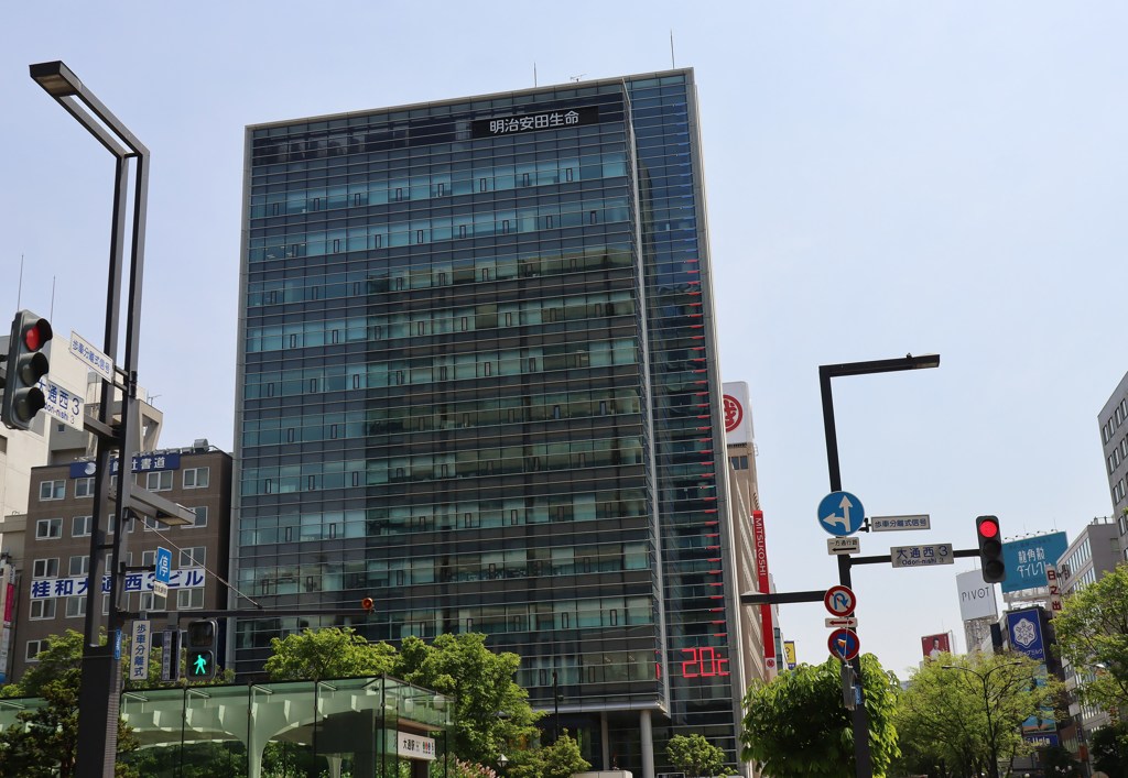 札幌散歩３９　　明治生命ビル