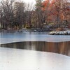 半氷の池