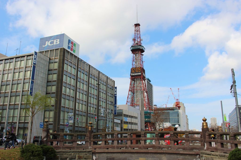橋とテレビ塔