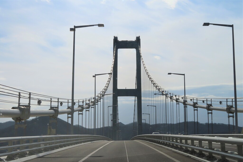 大きな吊り橋