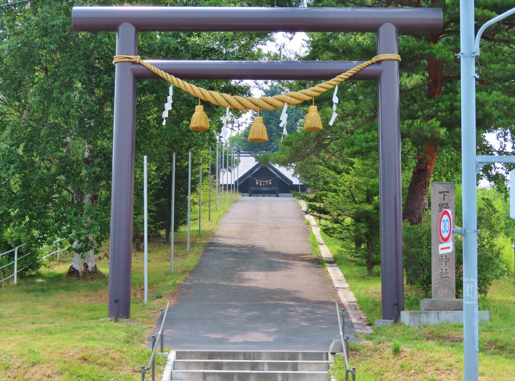 住宅街の神社