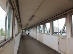 連絡橋内部