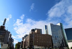 札幌駅前、秋の空