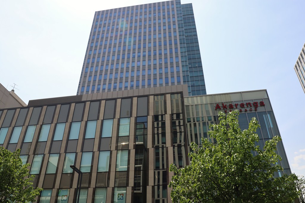 札幌散歩４６　　札幌三井ＪＰビル
