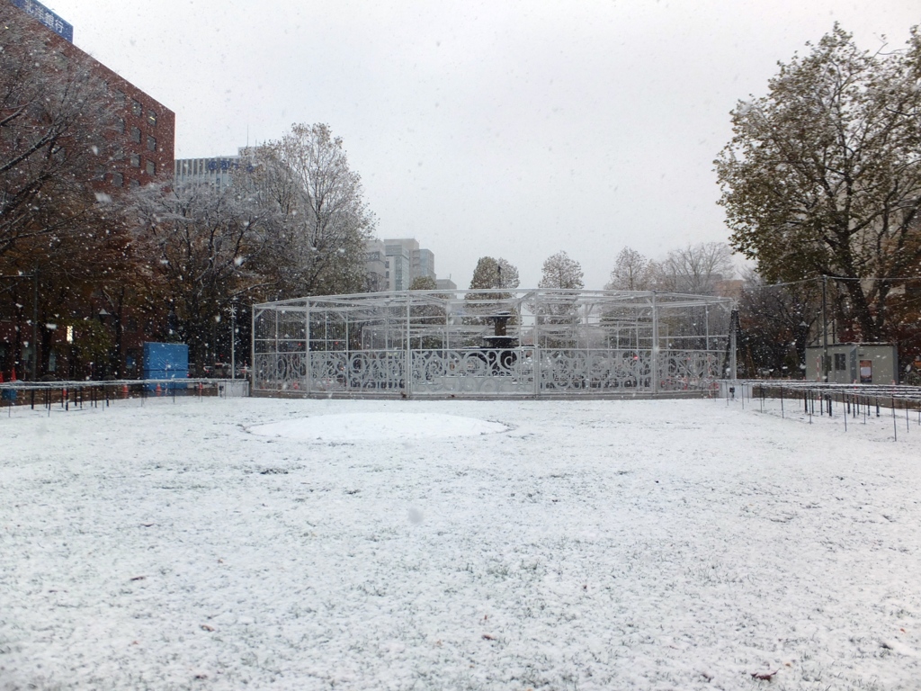初雪二日目　大通り公園