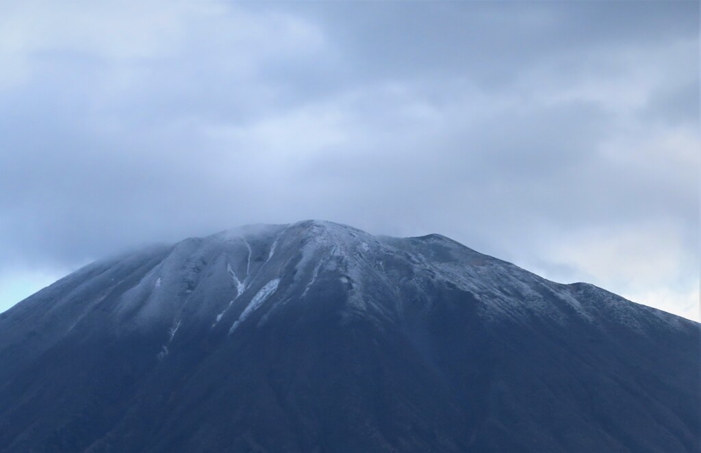 冠雪の羊蹄山