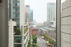 垣間見える東京駅