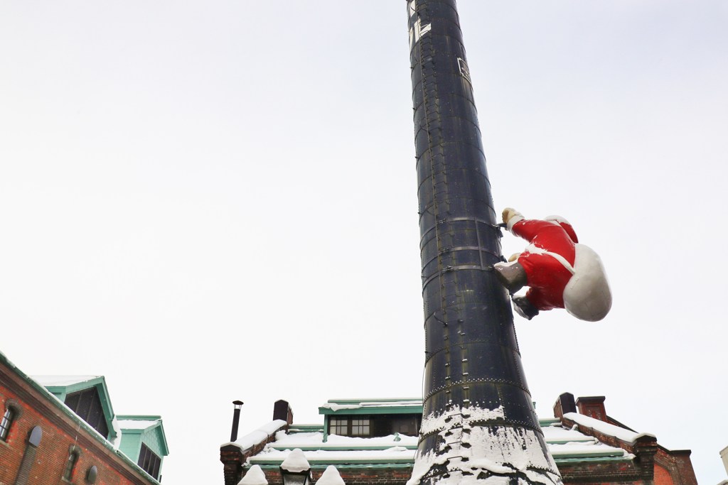 ファクトリーXmas　サンタと煙突