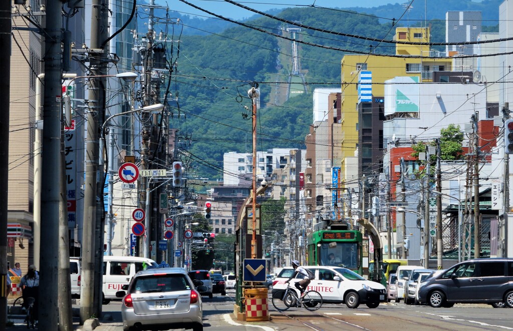 トラム　３