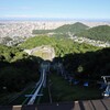 ここを滑り降りていく！